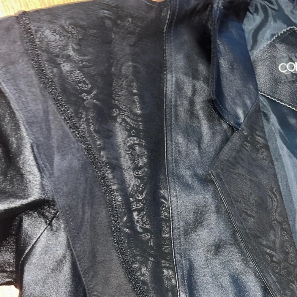 Comint beautiful embossed
